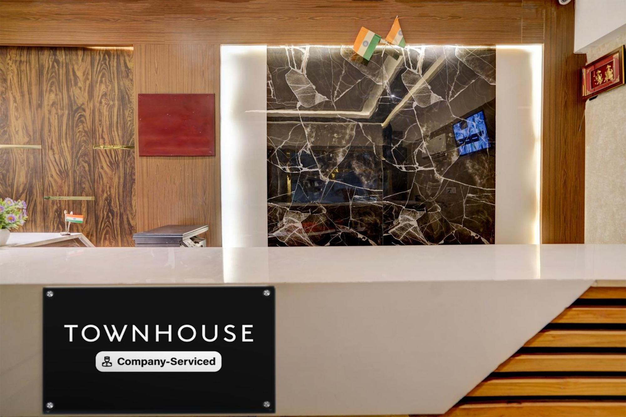 Super Townhouse Airport Road Delhi Hotel New Delhi Eksteriør billede