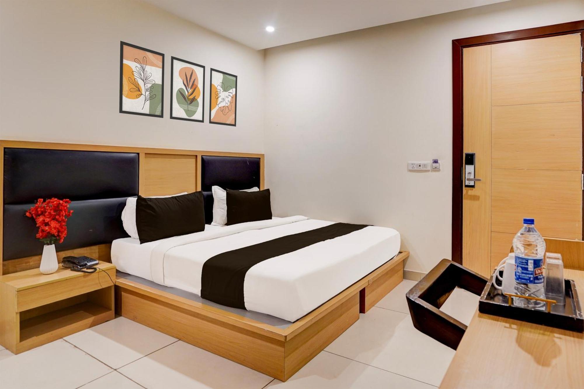 Super Townhouse Airport Road Delhi Hotel New Delhi Eksteriør billede